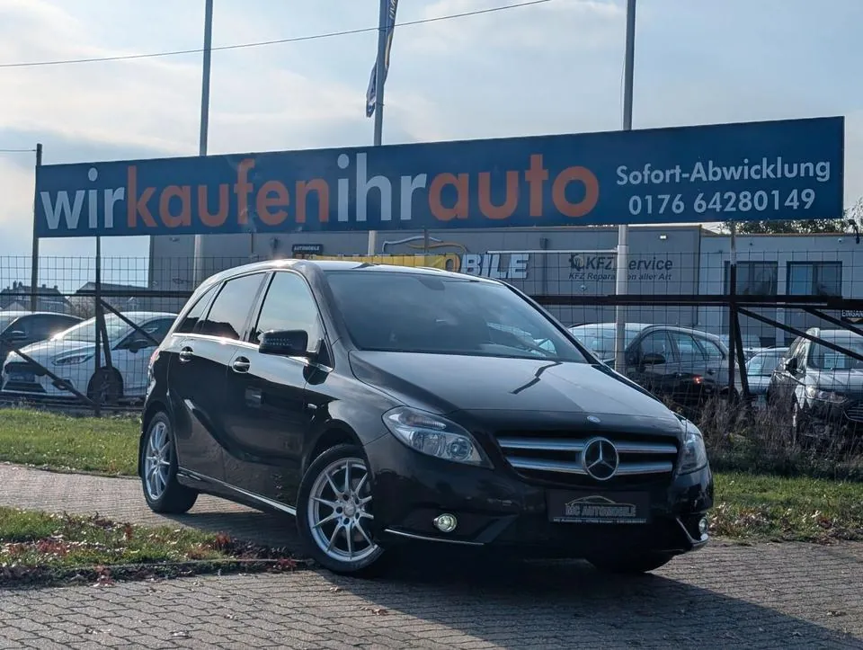 Mercedes-Benz B 200