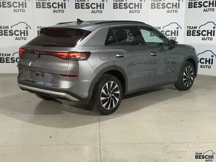 Volkswagen T-Roc 2026 photo 2