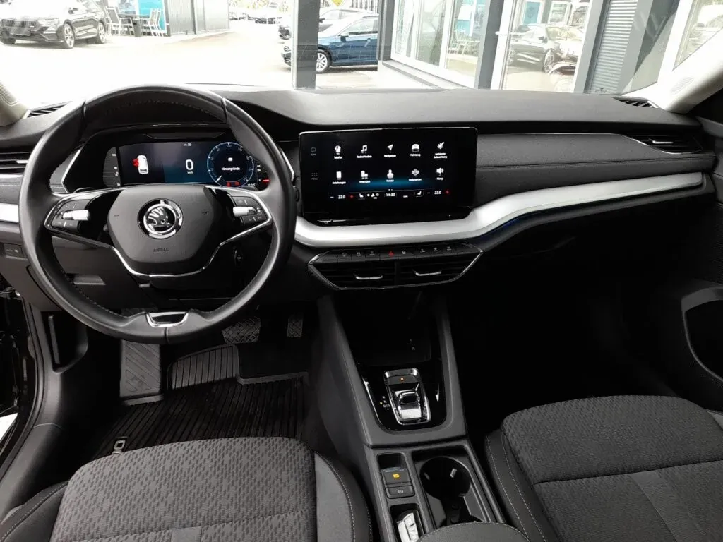 Skoda Octavia 2022 photo 3