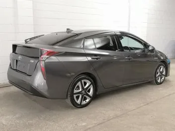 Toyota Prius 2018 photo 3