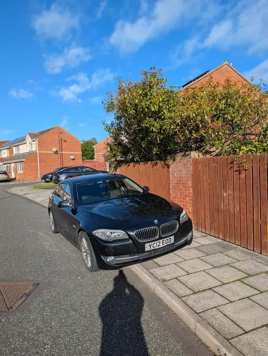 BMW 5 Series 2012 photo 2