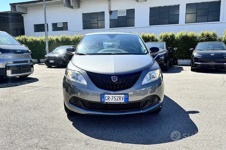 Lancia Ypsilon 2023 photo 2