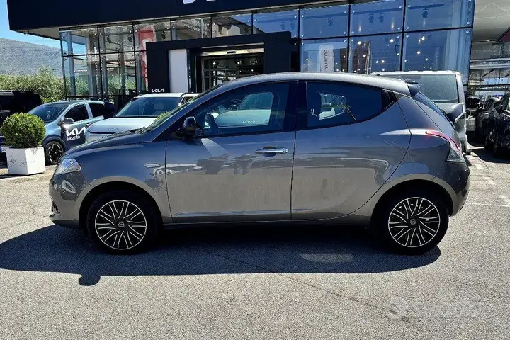 Lancia Ypsilon 2023 photo 4