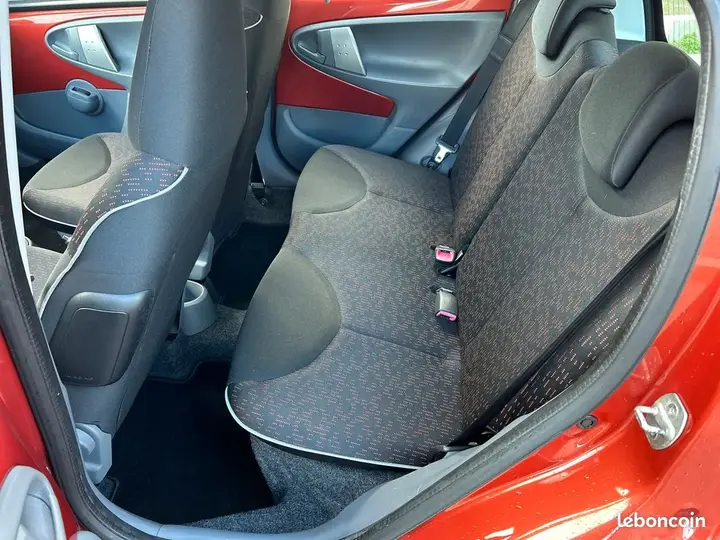 Peugeot 107 2009 photo 4