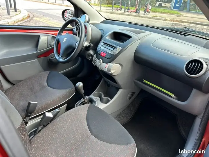 Peugeot 107 2009 photo 3