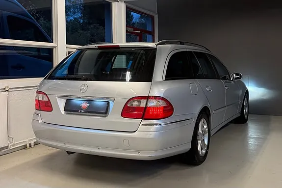 Mercedes-Benz E-Class 2005 photo 5