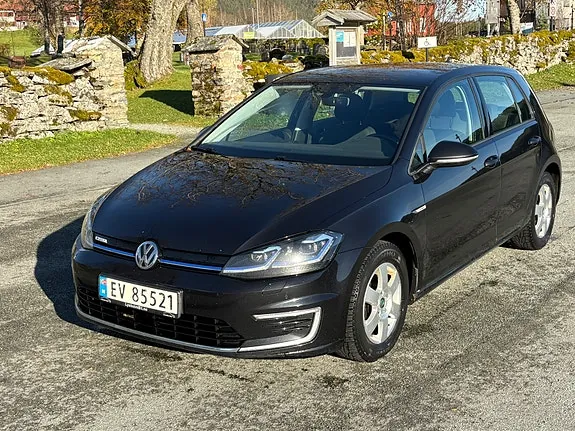 Volkswagen E-Golf 2019 photo 2