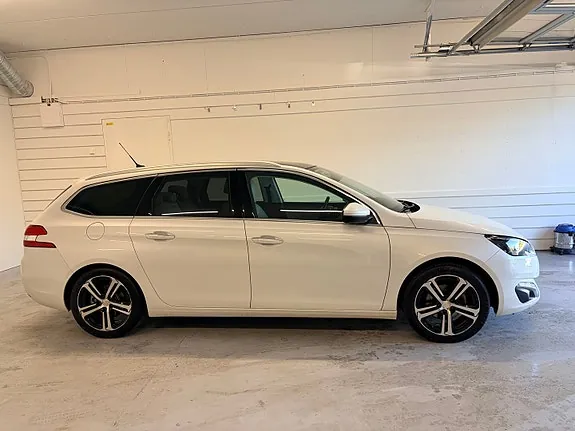 Peugeot 308 2015 photo 5