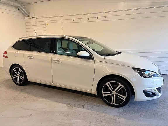 Peugeot 308 2015 photo 4
