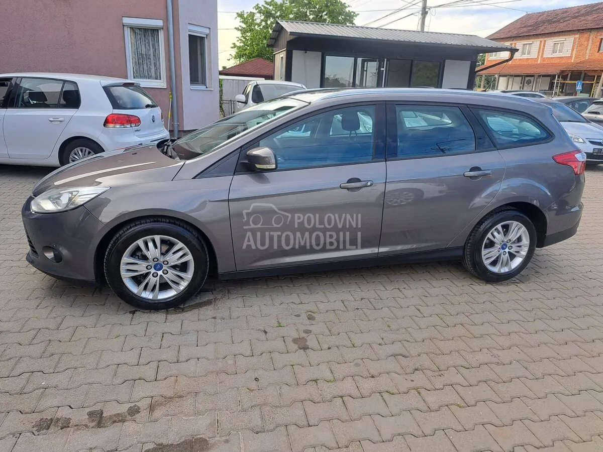 Ford Focus 2011 photo 4