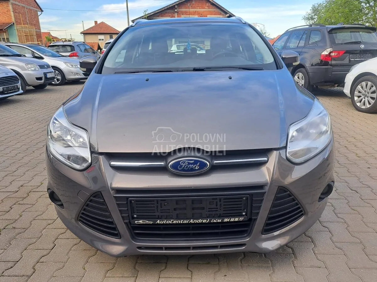 Ford Focus 2011 photo 2