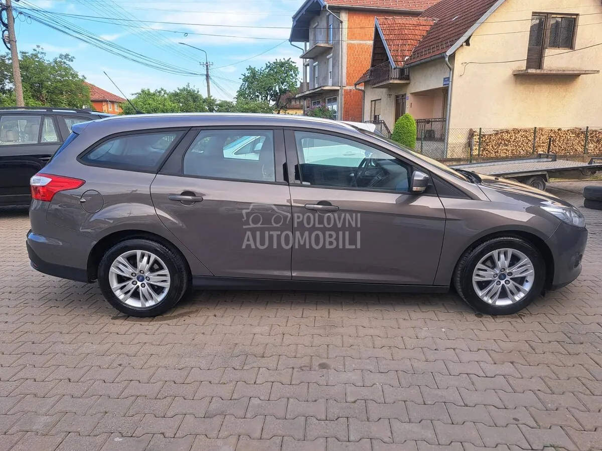 Ford Focus 2011 photo 5