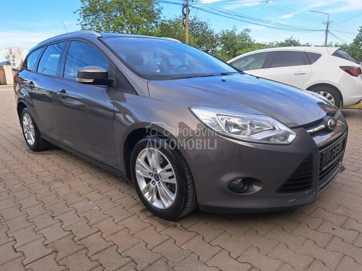 Ford Focus 2011 photo 3