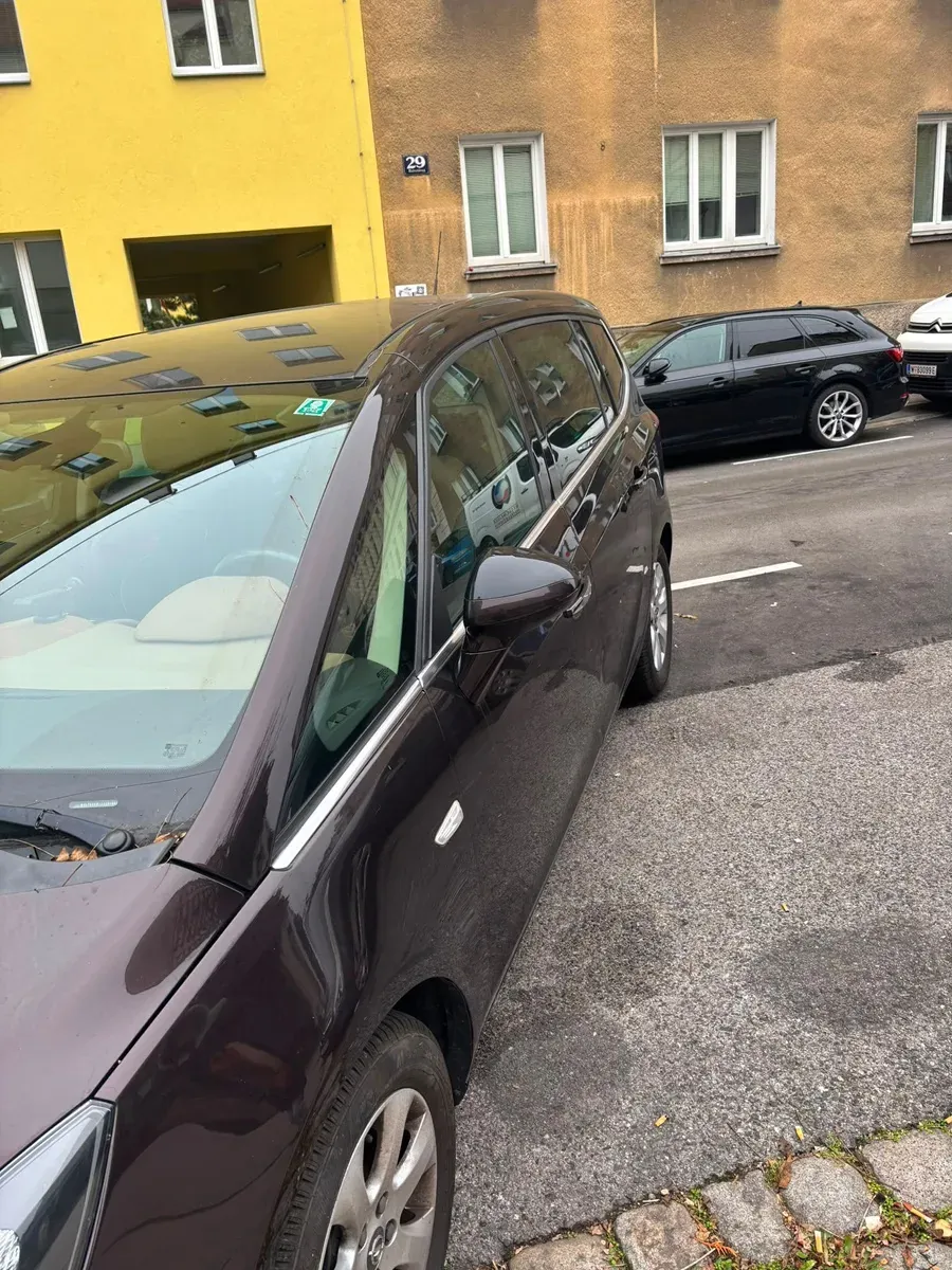 Opel Zafira Tourer 2012 photo 3