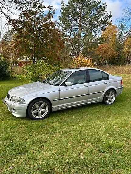 BMW 330I