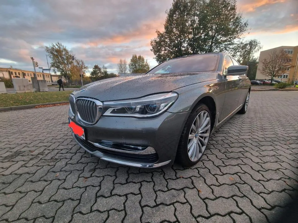 BMW 750I