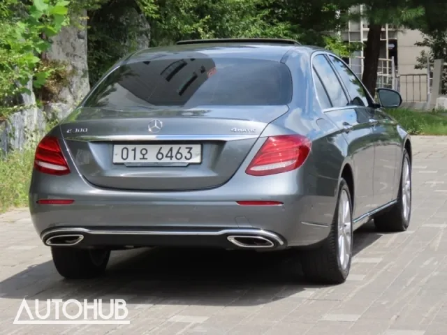 Mercedes-Benz E-Class 2017 photo 3