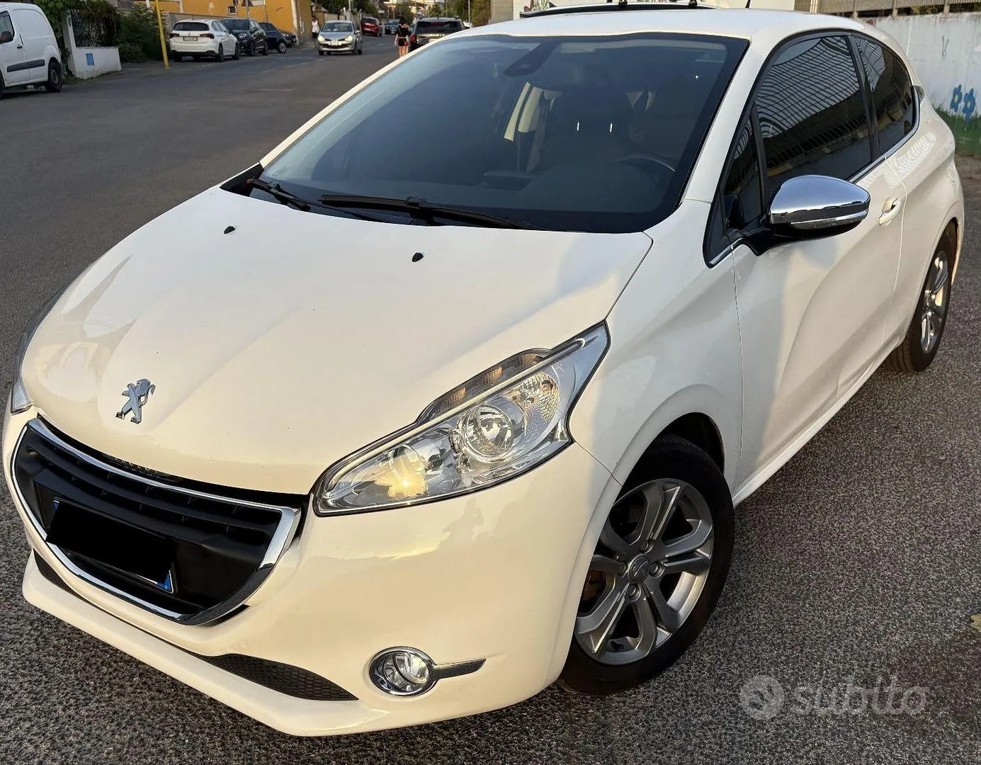 Peugeot 208