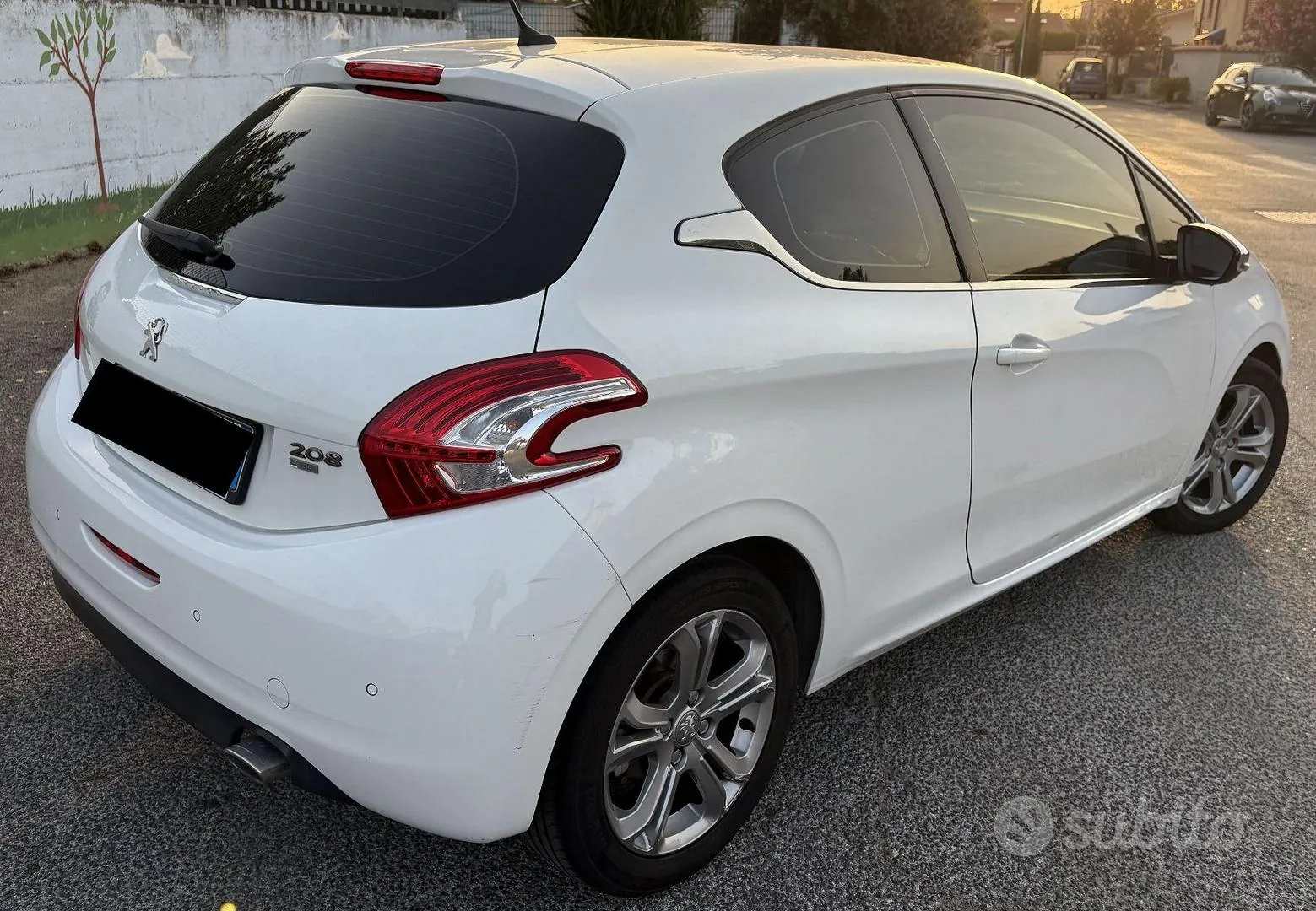 Peugeot 208 2014 photo 2