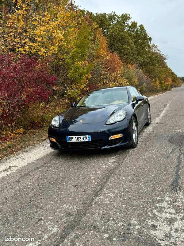 Porsche Panamera 2011 photo 2