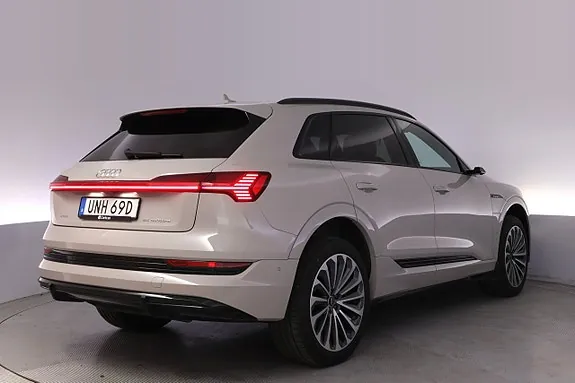 Audi E-Tron 2021 photo 5