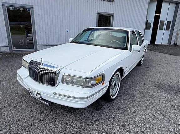 Lincoln Town Car 1996 photo 3