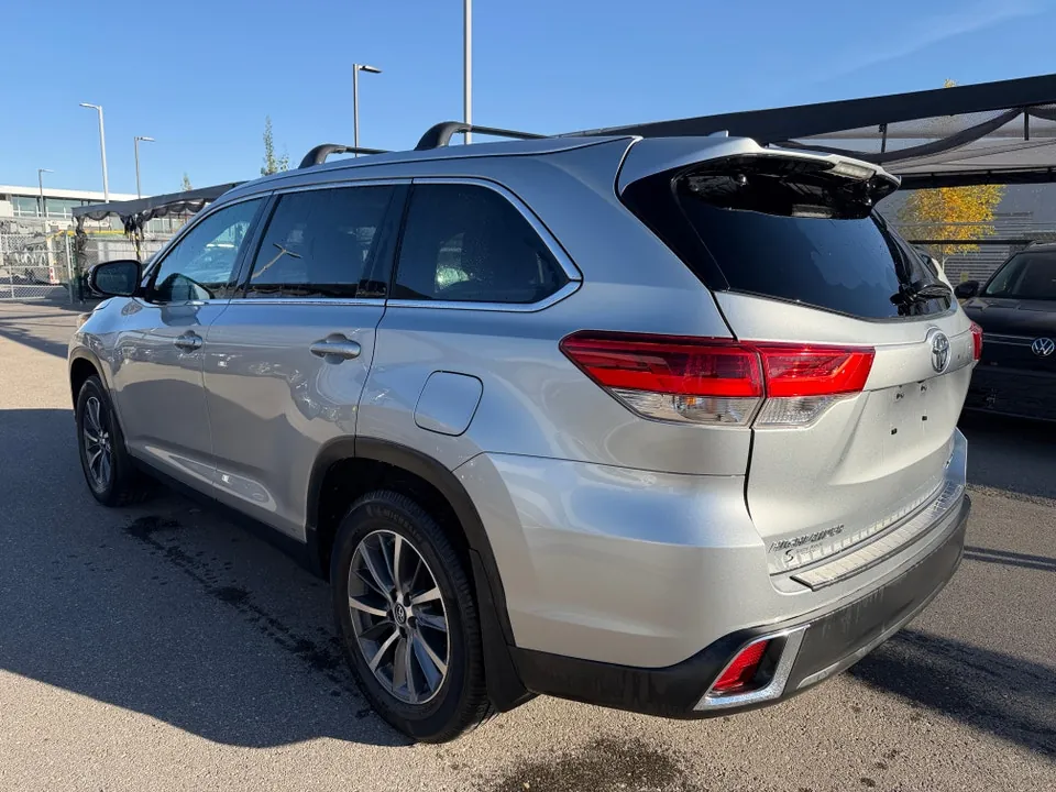 Toyota Highlander 2019 photo 2