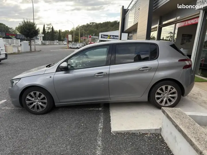 Peugeot 308 2017 photo 2