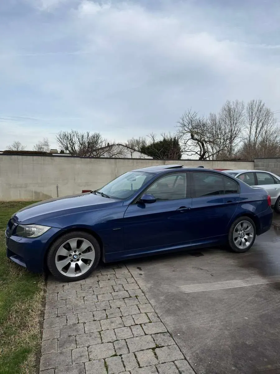 BMW 3 Series 2007 photo 2