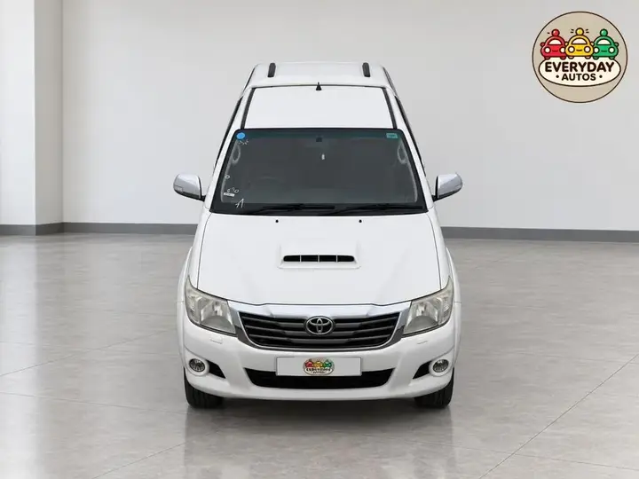 Toyota Hilux 2012 photo 2