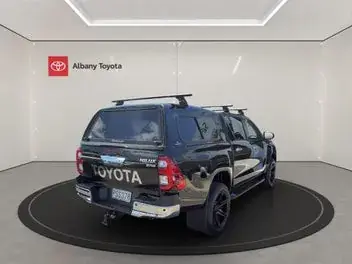 Toyota Hilux 2023 photo 4