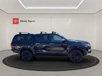 Toyota Hilux 2023 photo 3