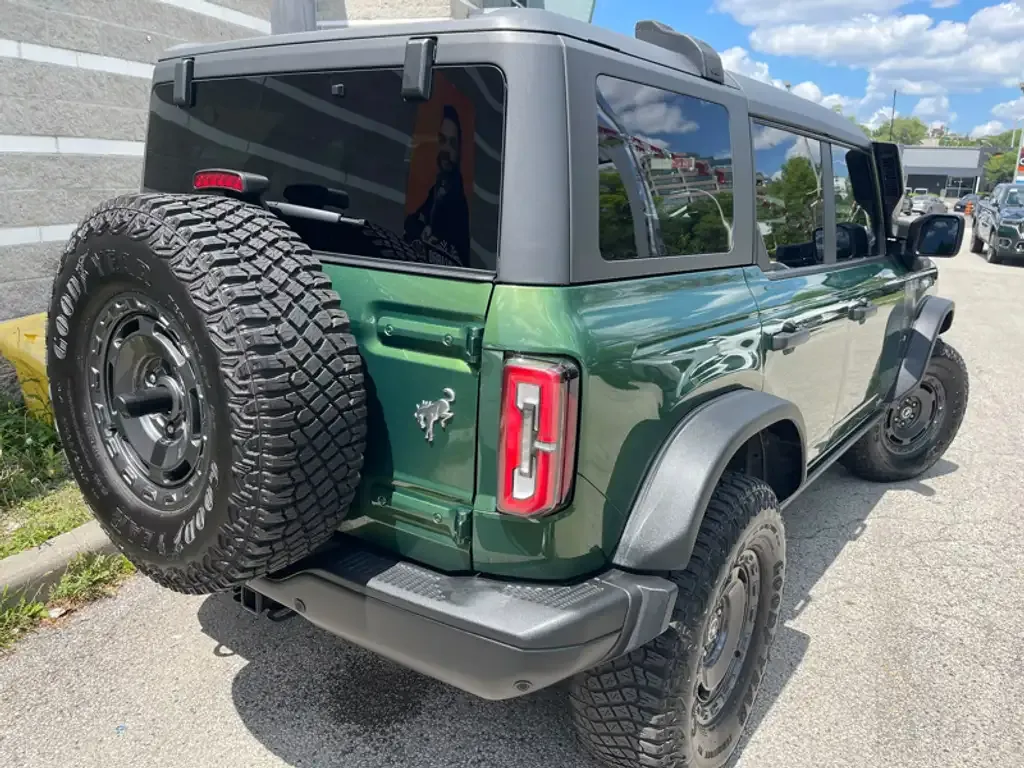 Ford Bronco 2022 photo 3