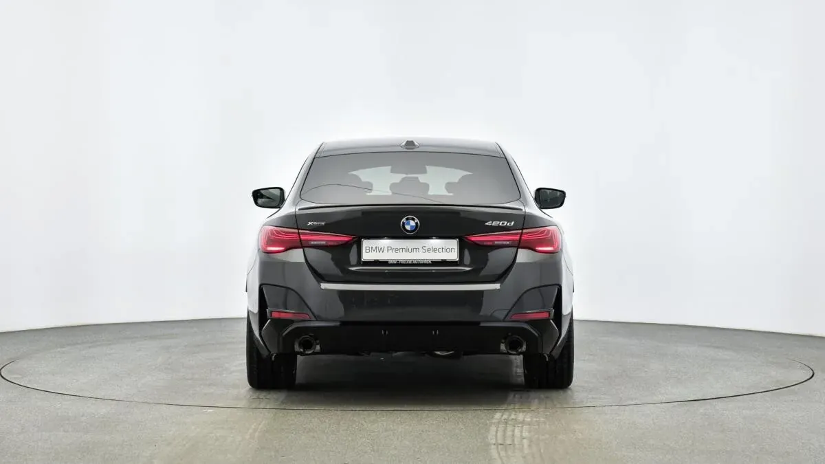 BMW 4 Series 2025 photo 2