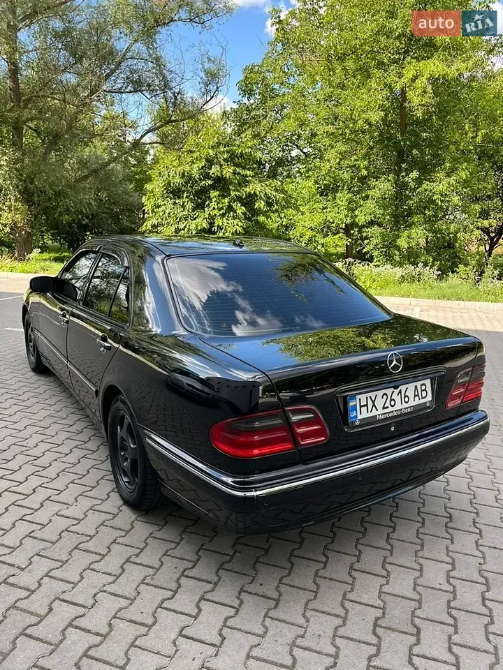 Mercedes-Benz E-Class 2001 photo 5