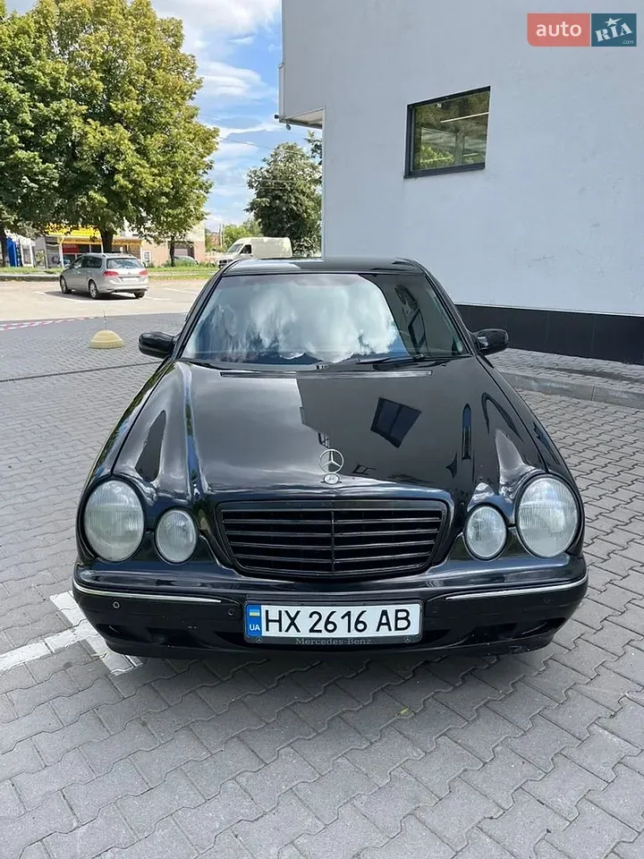 Mercedes-Benz E-Class 2001 photo 3