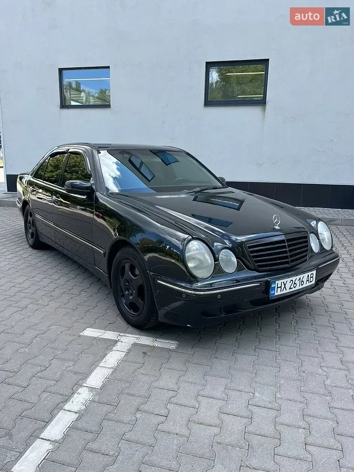 Mercedes-Benz E-Class 2001 photo 4