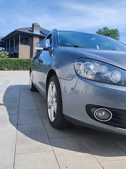 Volkswagen Golf Vi 2010 photo 2