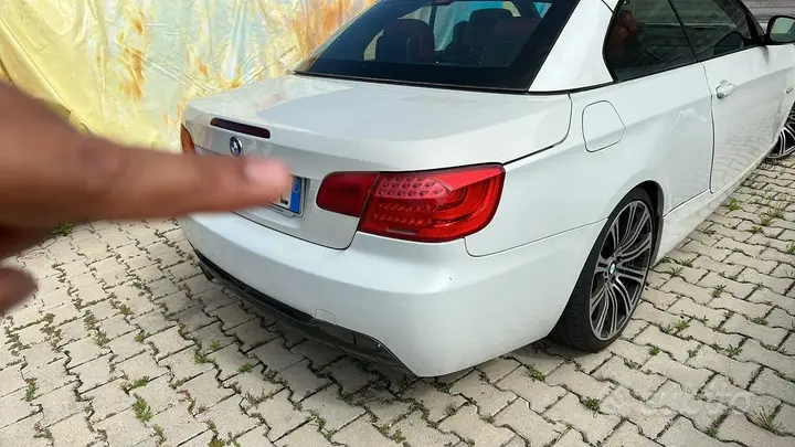 BMW 320D 2011 photo 2