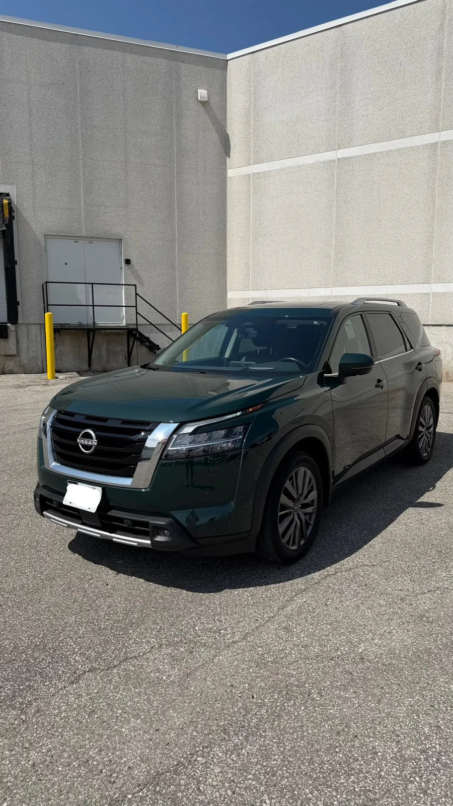 Nissan Pathfinder 2023 photo 2