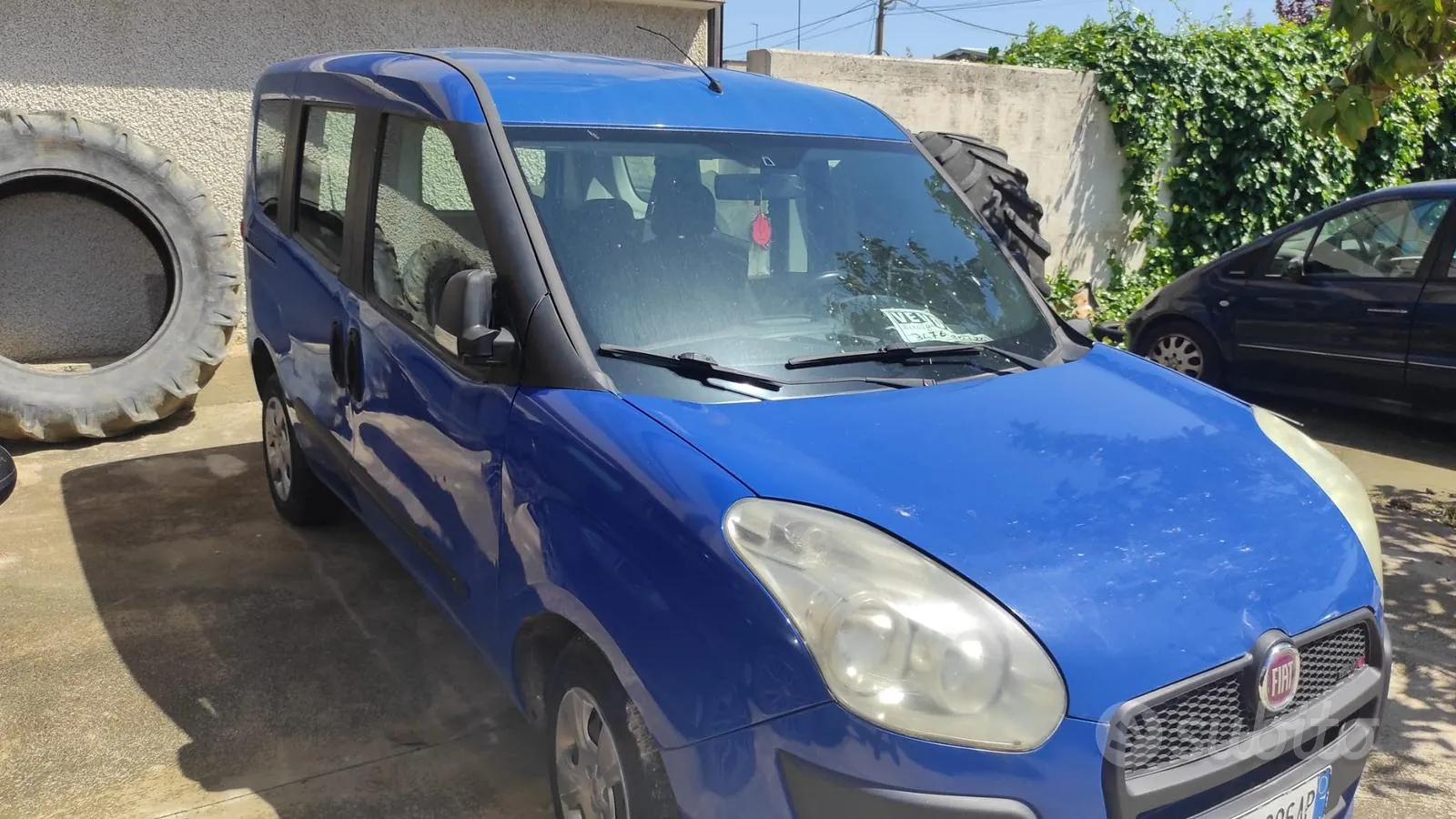 Fiat Doblo 2011 photo 2