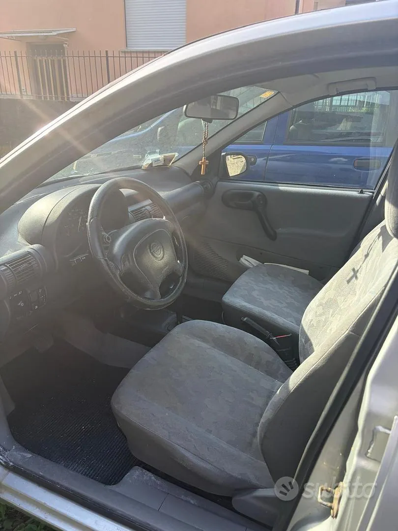 Opel Corsa 1997 photo 3