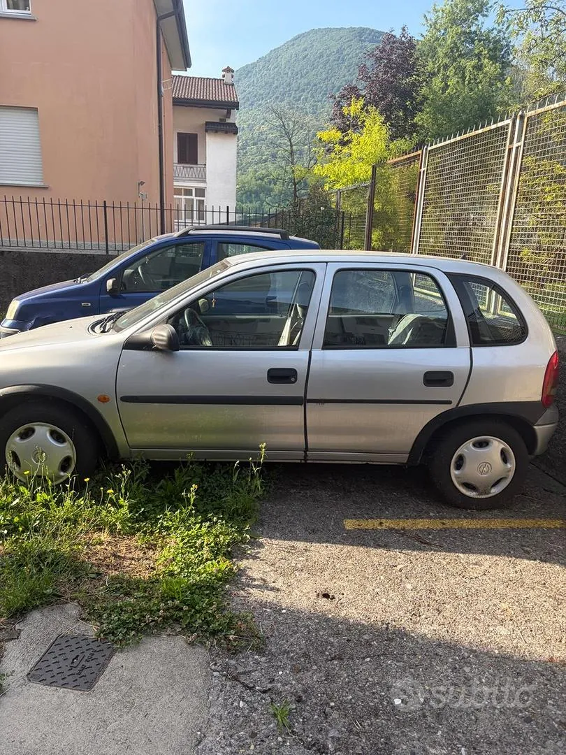 Opel Corsa 1997 photo 2