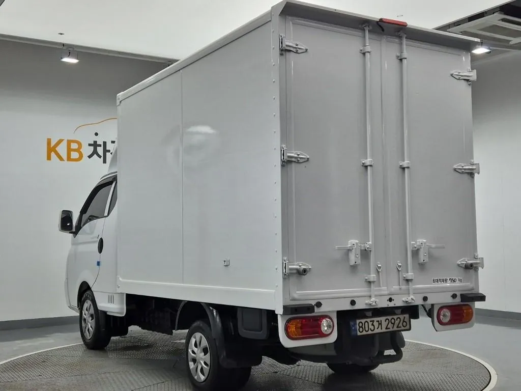 Hyundai Porter 2024 photo 2