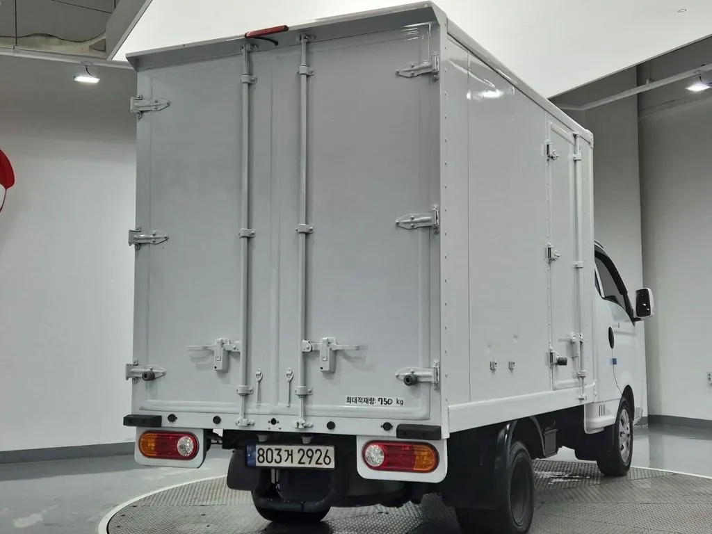 Hyundai Porter 2024 photo 3