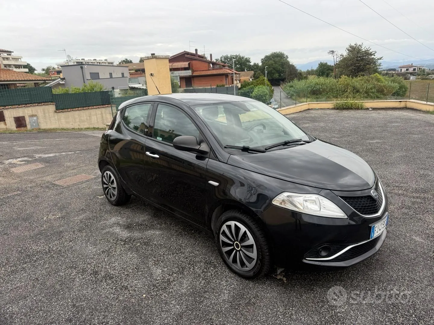 Lancia Ypsilon