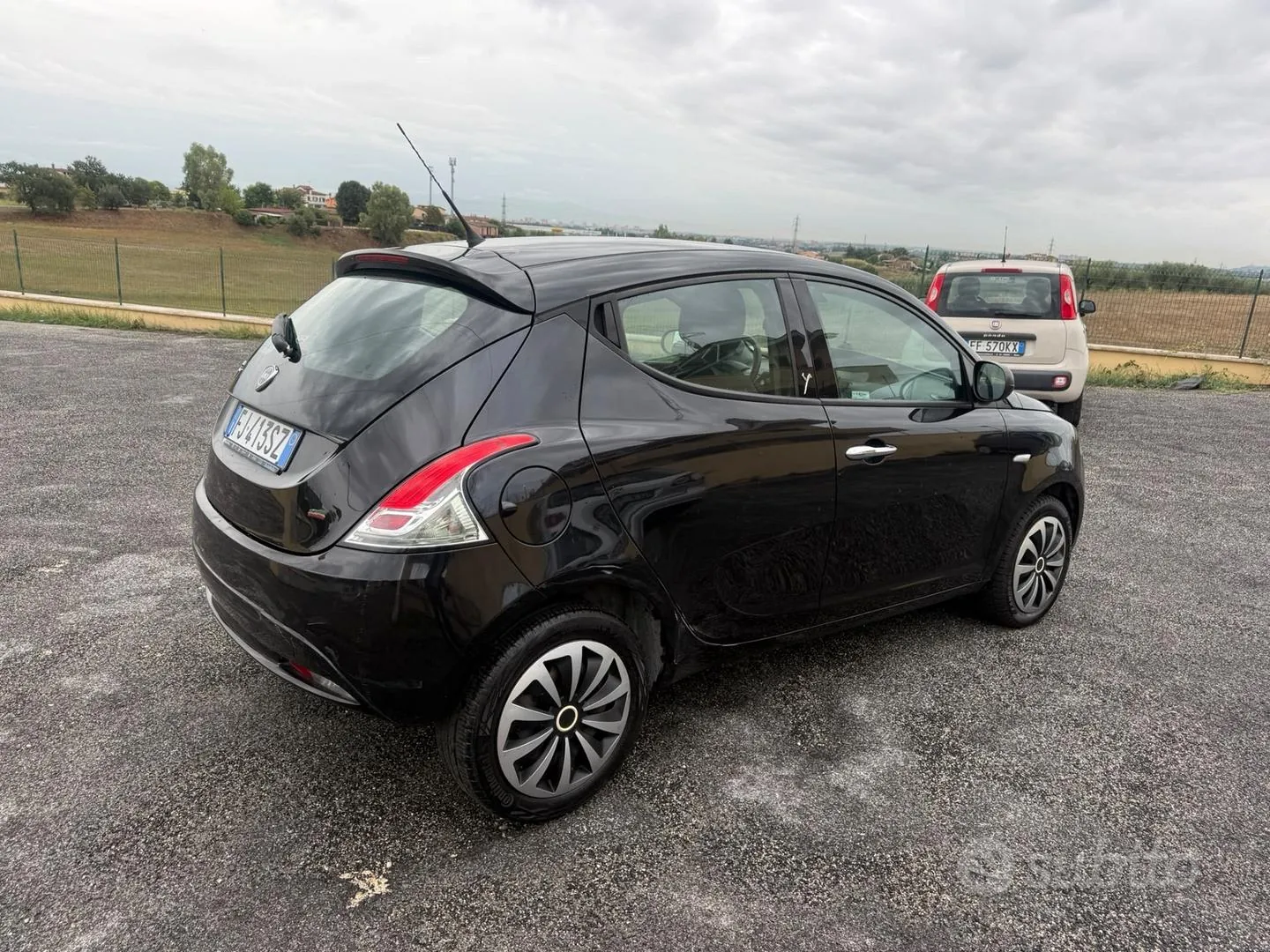 Lancia Ypsilon 2017 photo 2