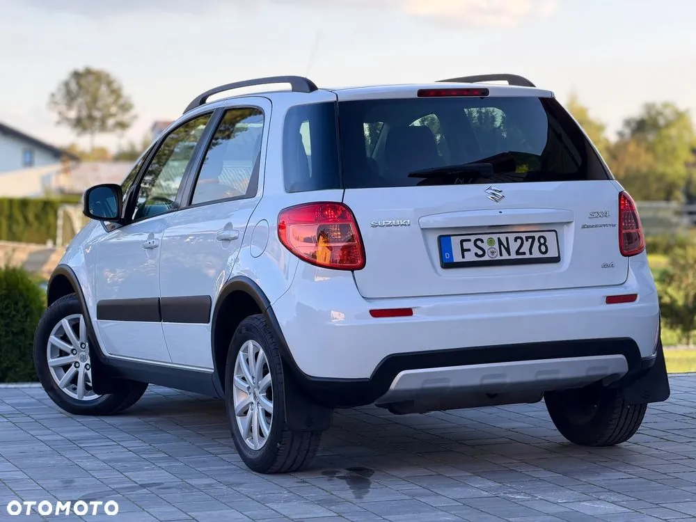 Suzuki Sx4 2012 photo 4