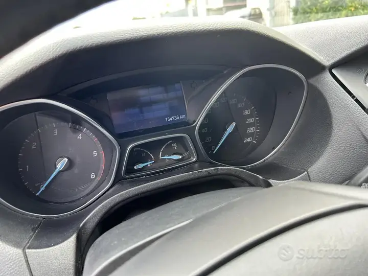 Ford Focus 2011 photo 4
