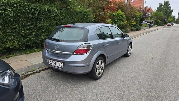 Opel Astra 2008 photo 4